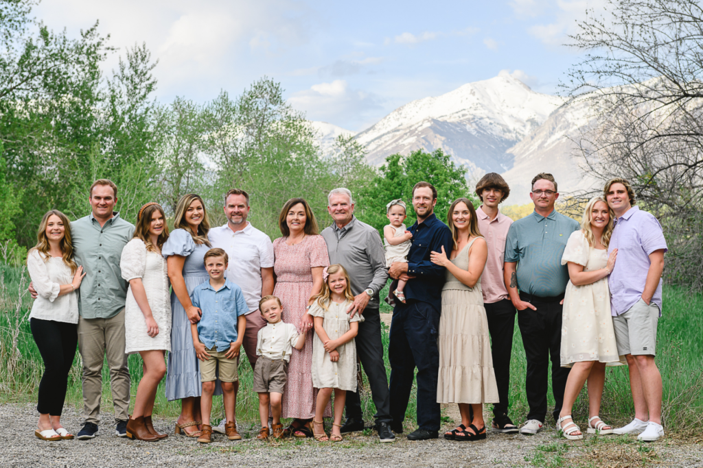 free-posing-guide-for-your-family-pictures-lexi-rae-photography